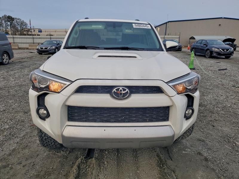 Photo 5 from auction – 2017 TOYOTA 4RUNNER SR with VIN JTEBU5JR2H5431005