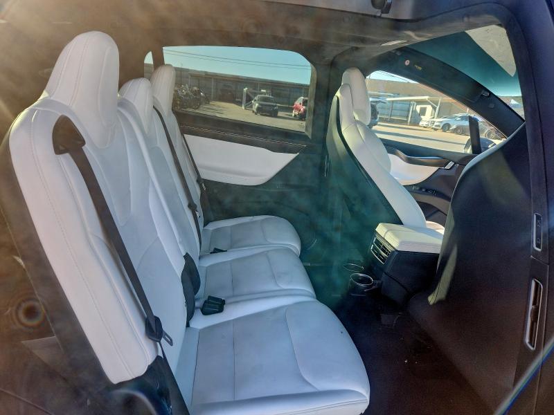 Photo 10 from auction – 2017 TESLA MODEL X with VIN 5YJXCAE2XHF066106