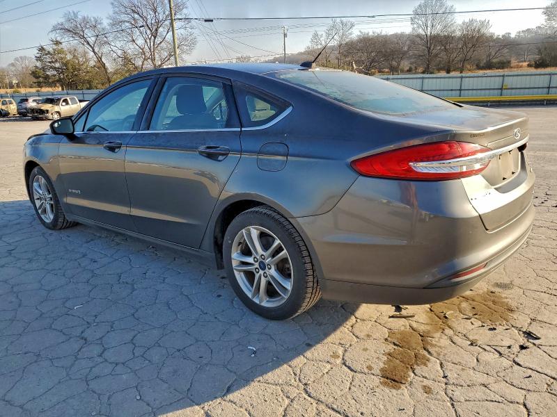 Photo 2 from auction – 2018 FORD FUSION with VIN 3FA6P0LUXJR172676