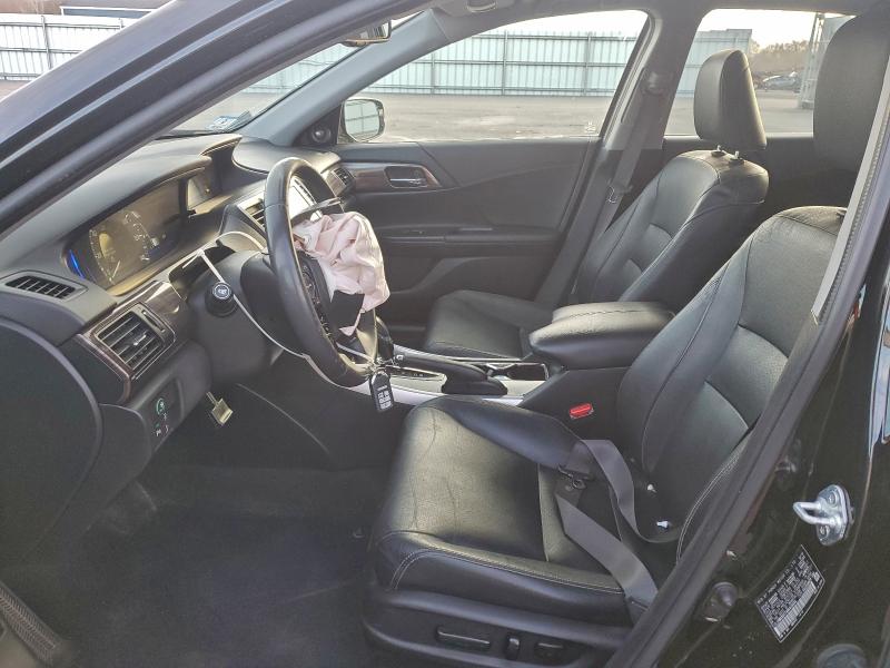 Photo 7 from auction – 2017 HONDA ACCORD with VIN JHMCR6F74HC026586