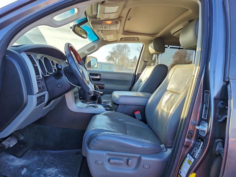 Photo 7 from auction – 2016 TOYOTA SEQUOIA PL with VIN 5TDDW5G18GS146360