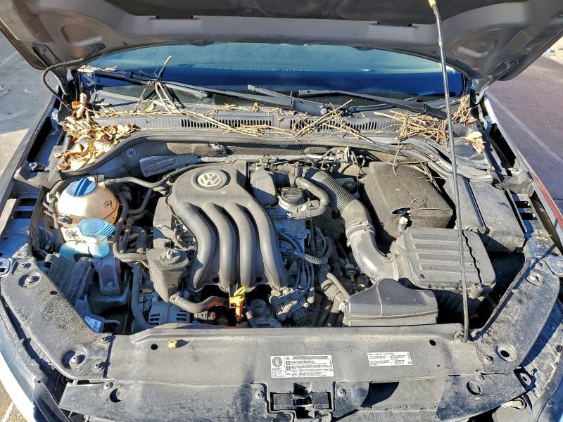 Photo 11 from auction – 2015 VOLKSWAGEN JETTA BASE with VIN 3VW2K7AJ8FM304053