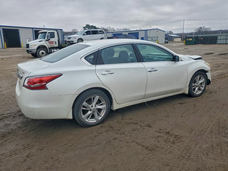 Photo 3 from auction – 2015 NISSAN ALTIMA 2.5 with VIN 1N4AL3AP9FC106906