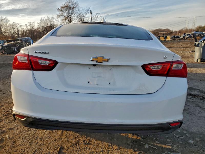 Photo 6 from auction – 2018 CHEVROLET MALIBU LT with VIN 1G1ZD5ST6JF147396