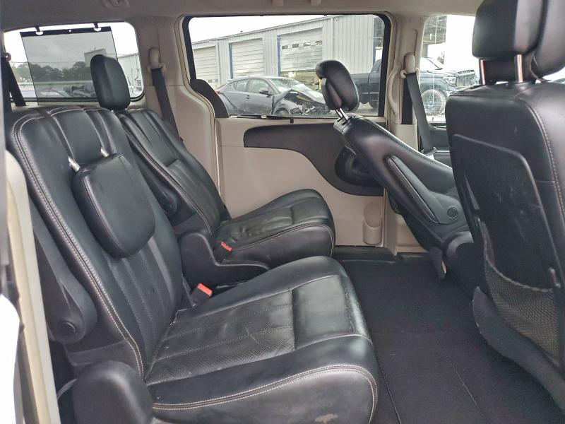 Photo 11 from auction – 2011 CHRYSLER TOWN & COU with VIN 2A4RR8DG4BR712663