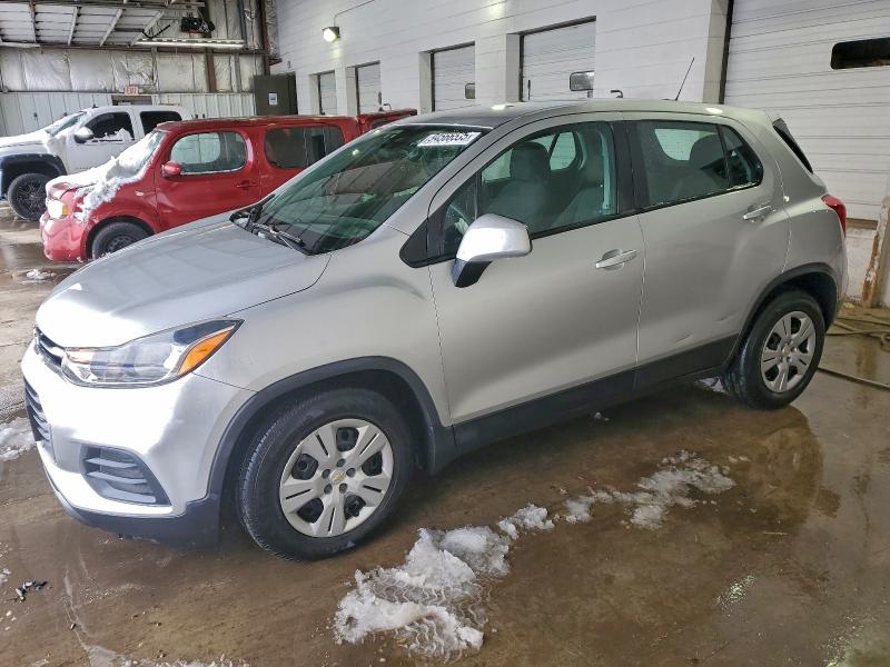 CHEVROLET TRAX LS 2018 with VIN KL7CJKSB0JB606051 - Photo from auction