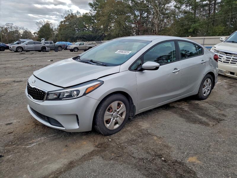 Photo 1 from auction – 2018 KIA FORTE LX with VIN 3KPFK4A77JE269242