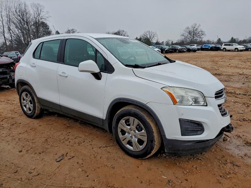 Photo 4 from auction – 2016 CHEVROLET TRAX LS with VIN 3GNCJKSB1GL265082