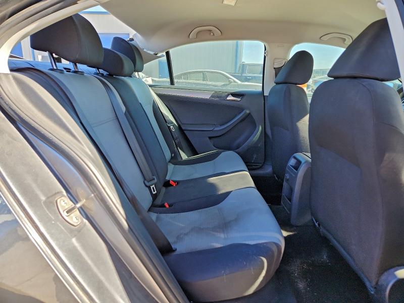Photo 10 from auction – 2017 VOLKSWAGEN JETTA S with VIN 3VW2B7AJ5HM298800