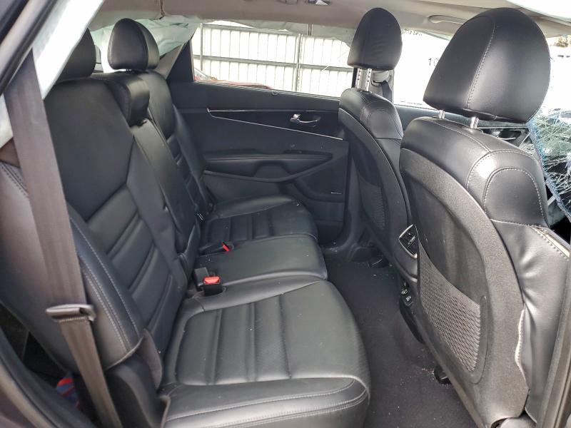 Photo 11 from auction – 2019 KIA SORENTO EX with VIN 5XYPH4A58KG556319