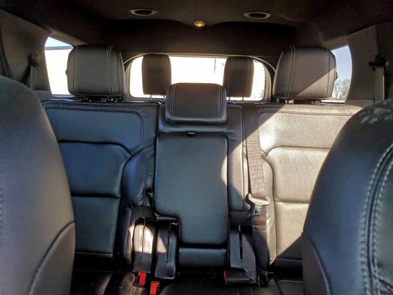 Photo 10 from auction – 2016 FORD EXPLORER L with VIN 1FM5K8F83GGA10112