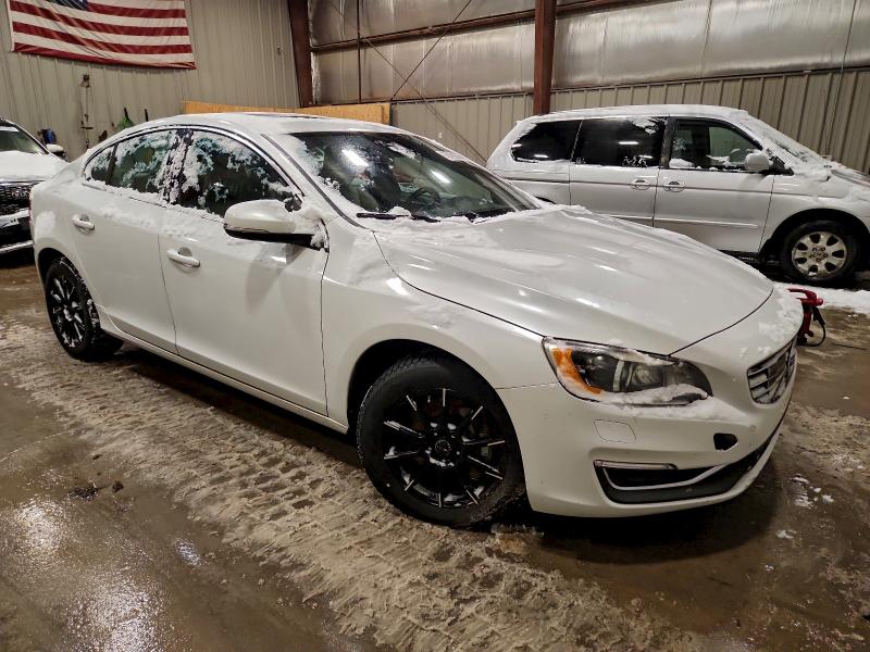 Photo 4 from auction – 2016 VOLVO S60 with VIN YV149MFM4F1342394