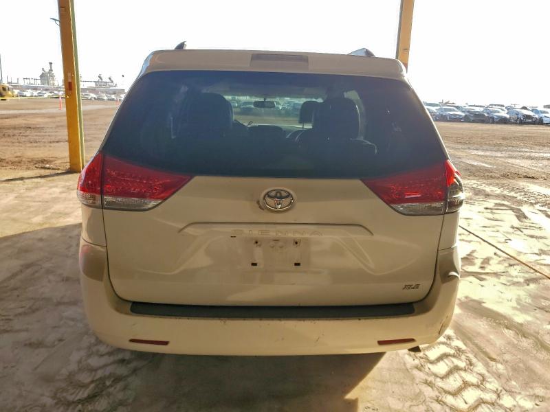 Photo 6 from auction – 2011 TOYOTA SIENNA XLE with VIN 5TDYK3DC2BS044908