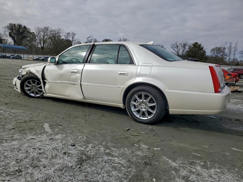 Photo 2 from auction – 2011 CADILLAC DTS LUXURY with VIN 1G6KD5E65BU106904
