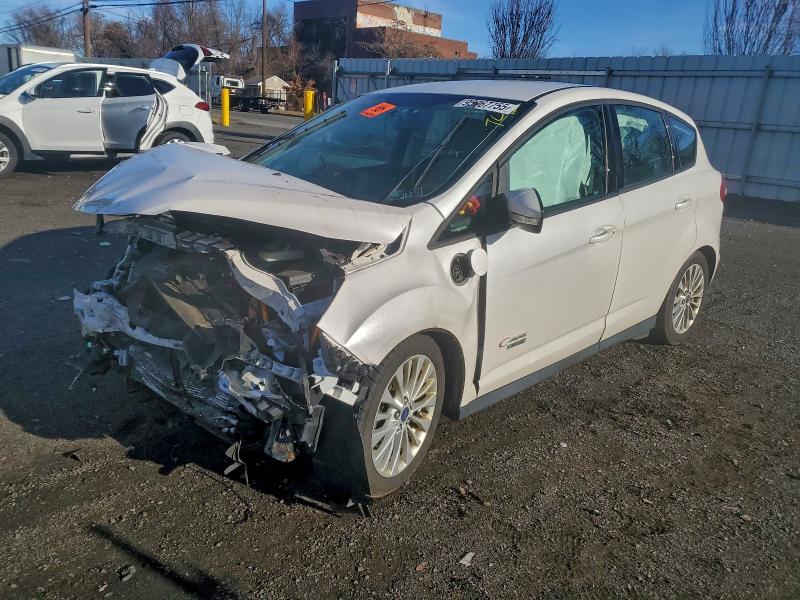 FORD C-MAX SE 2017 with VIN 1FADP5EU9HL115041 - Photo from auction