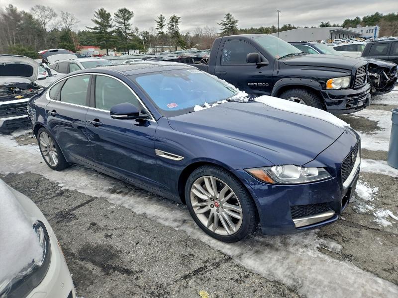 Photo 4 from auction – 2017 JAGUAR XF PRESTIG with VIN SAJBK4BV9HCY40423