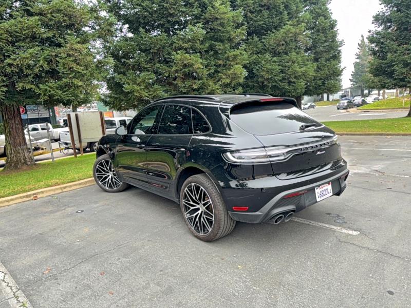 Photo 3 from auction – 2024 PORSCHE MACAN BASE with VIN WP1AA2A52RLB20660