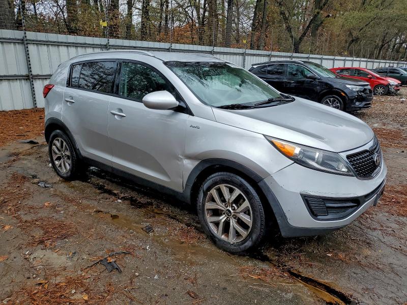 Photo 4 from auction – 2016 KIA SPORTAGE with VIN KNDPBCAC5G7863476