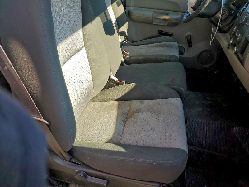 Photo 10 from auction – 2009 CHEVROLET SILVERADO with VIN 1GCEC14X39Z223734