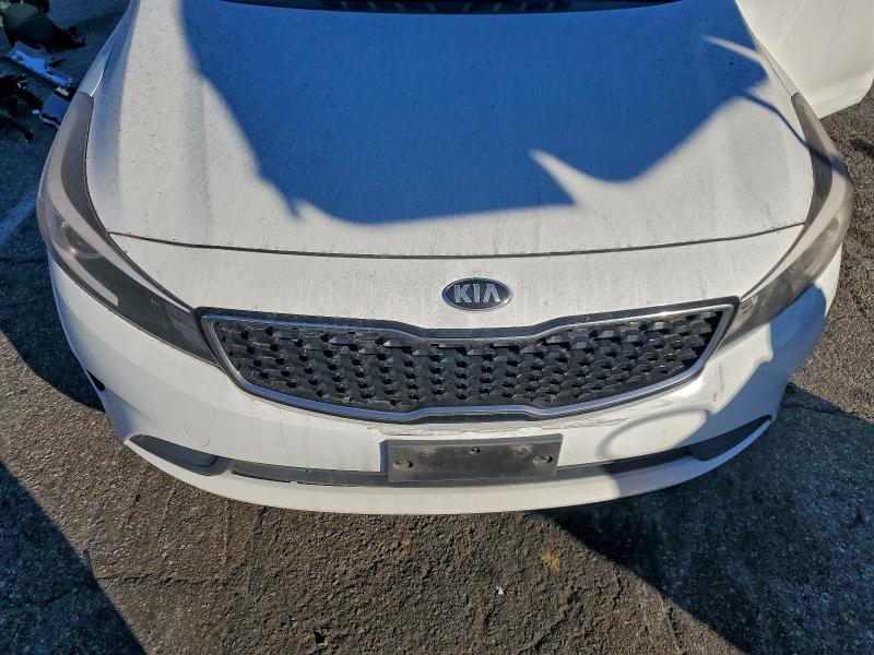 Photo 11 from auction – 2018 KIA FORTE LX with VIN KNAFK5A85J5772985