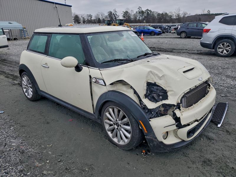 Photo 4 from auction – 2012 MINI COOPER S with VIN WMWSV3C51CTY19537