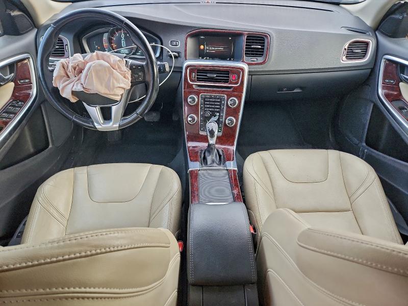 Photo 8 from auction – 2015 VOLVO V60 CROSS with VIN YV4612HK5F1001055