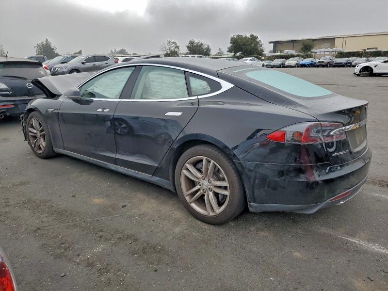 Photo 2 from auction – 2015 TESLA MODEL S with VIN 5YJSA1S19FFP68815