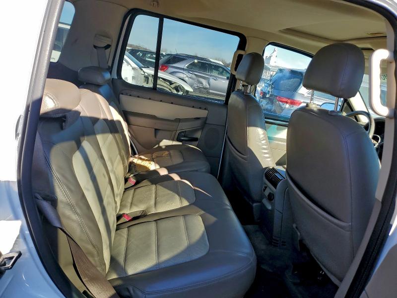 Photo 11 from auction – 2002 FORD EXPLORER with VIN 1FMZU74W52ZC45065