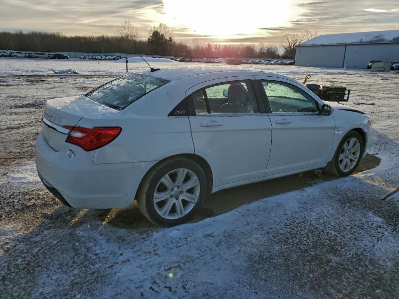 Photo 3 from auction – 2013 CHRYSLER 200 LX with VIN 1C3CCBAB7DN761718