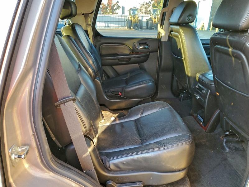 Photo 11 from auction – 2007 CADILLAC ESCALADE L with VIN 1GYEC63817R381066