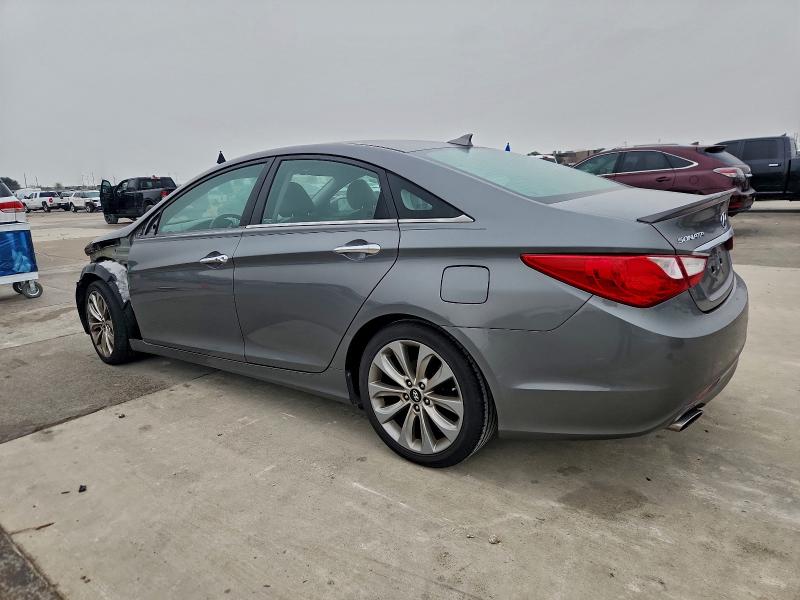 Photo 2 from auction – 2013 HYUNDAI SONATA SE with VIN 5NPEC4AC4DH767386