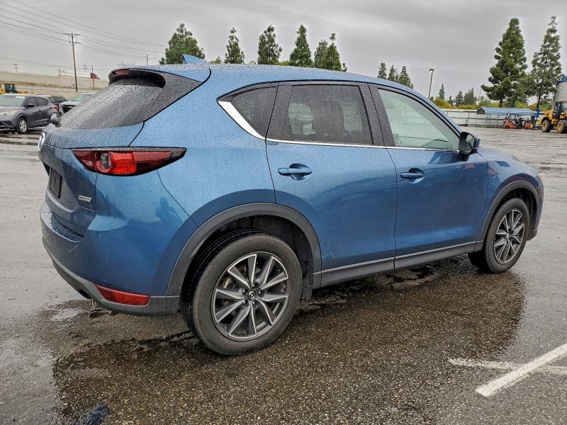Photo 3 from auction – 2018 MAZDA CX-5 TOURI with VIN JM3KFACM7J1381831