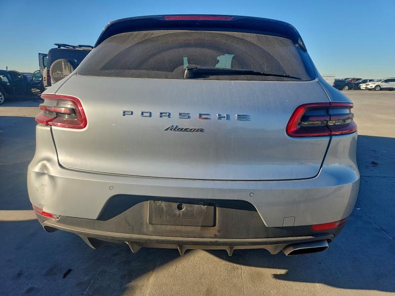Photo 6 from auction – 2018 PORSCHE MACAN with VIN WP1AA2A58JLB01390