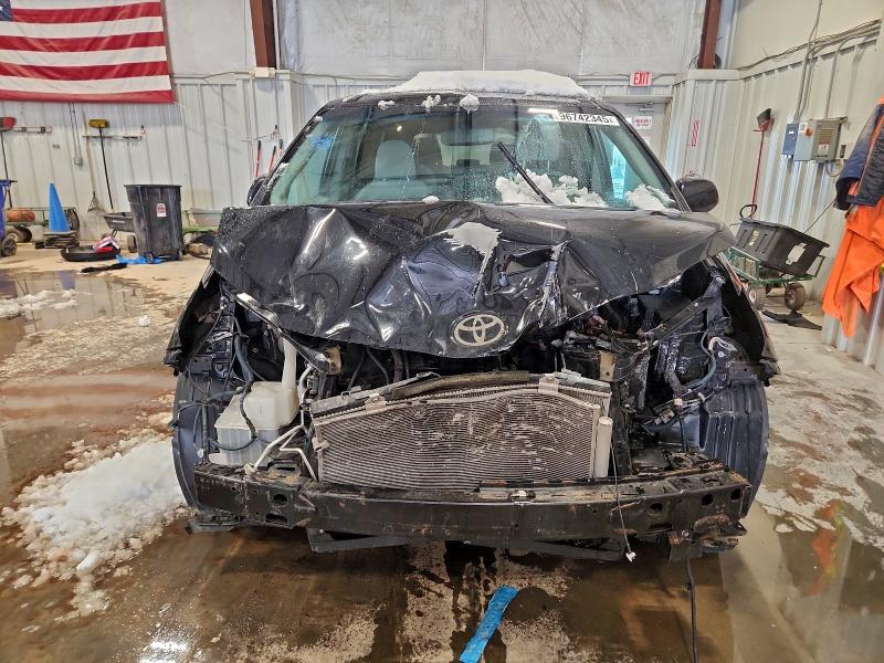 Photo 5 from auction – 2017 TOYOTA SIENNA LE with VIN 5TDJZ3DC7HS185298