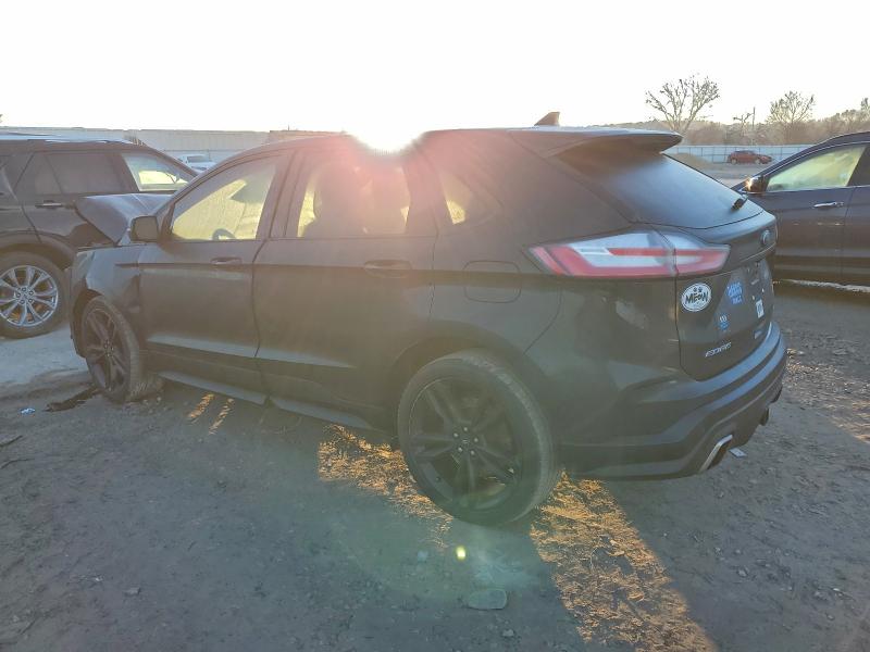 Photo 2 from auction – 2019 FORD EDGE ST with VIN 2FMPK4AP7KBB80389