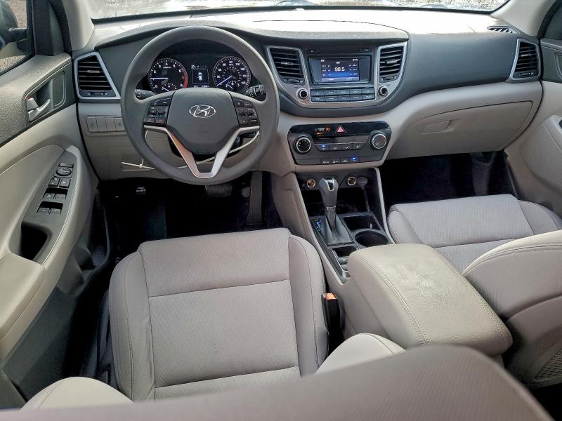 Photo 8 from auction – 2017 HYUNDAI TUCSON SE with VIN KM8J23A42HU337142