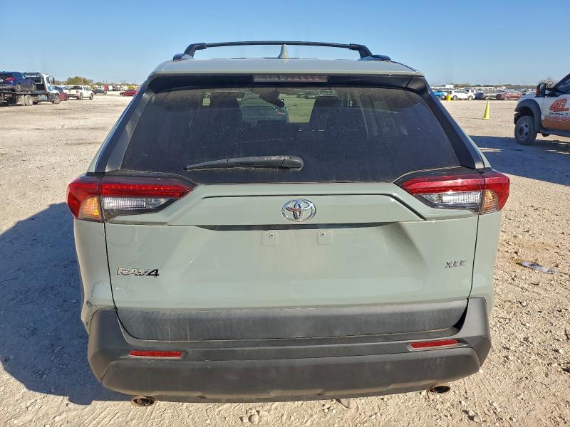 Photo 6 from auction – 2020 TOYOTA RAV4 XLE with VIN 2T3W1RFV8LC041783
