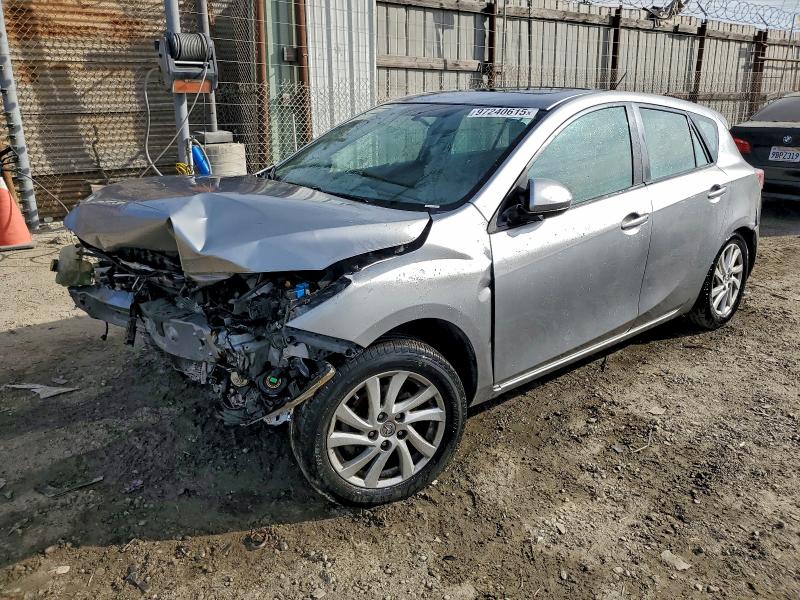 MAZDA 3 I 2012 with VIN JM1BL1M85C1655372 - Photo from auction