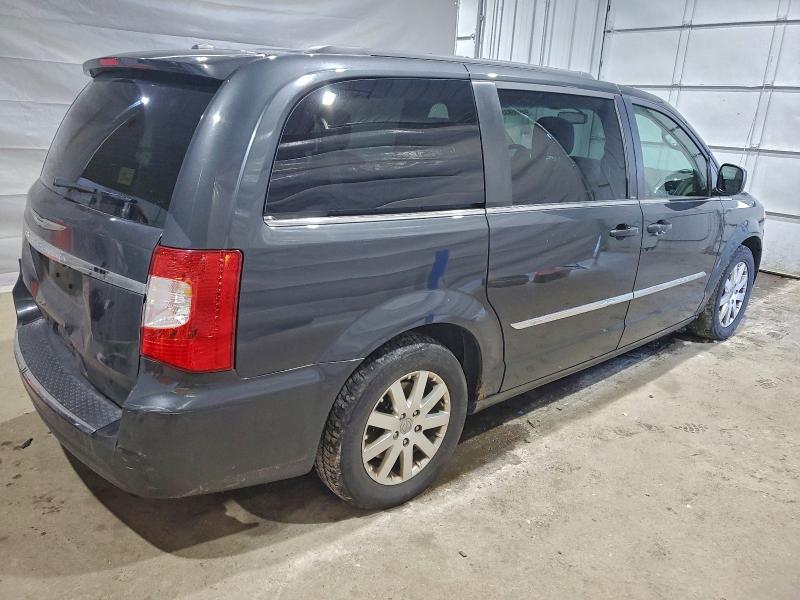 Photo 3 from auction – 2012 CHRYSLER TOWN & COU with VIN 2C4RC1BG2CR227201