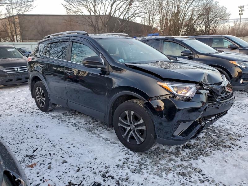 Photo 4 from auction – 2017 TOYOTA RAV4 with VIN 2T3BFREVXHW602072