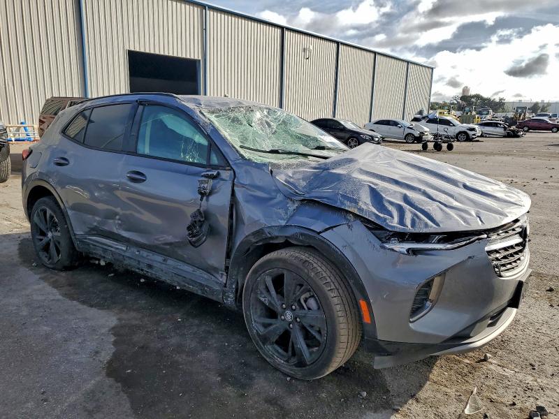 Photo 4 from auction – 2022 BUICK ENVISION P with VIN LRBAZLR40ND144857