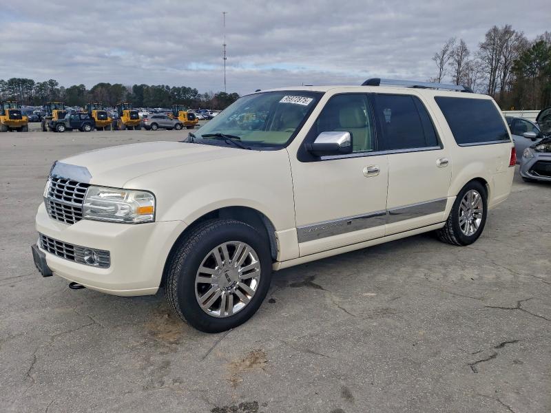 LINCOLN NAVIGATOR 2008 with VIN 5LMFL275X8LJ01922 - Photo from auction