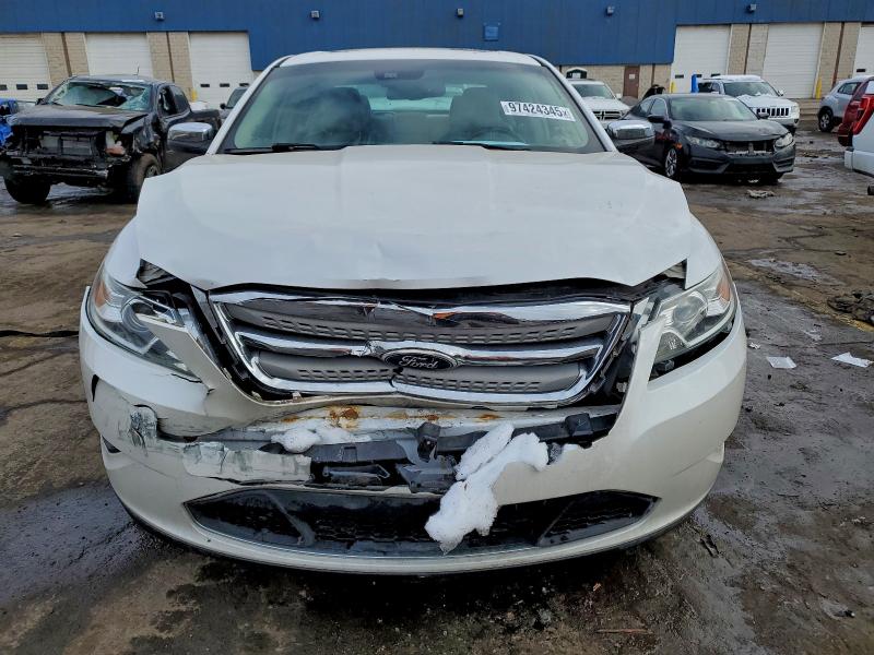 Photo 5 from auction – 2010 FORD TAURUS LIM with VIN 1FAHP2FW3AG158269
