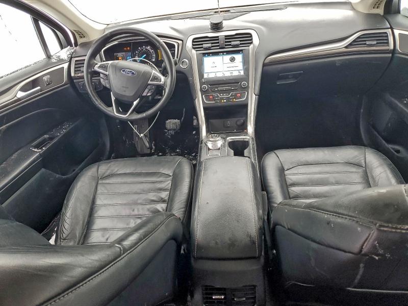 Photo 8 from auction – 2017 FORD FUSION SE with VIN 3FA6P0HD3HR205665