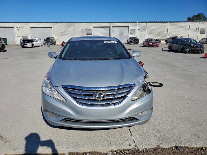 Photo 5 from auction – 2011 HYUNDAI SONATA SE with VIN 5NPEC4AC7BH287582