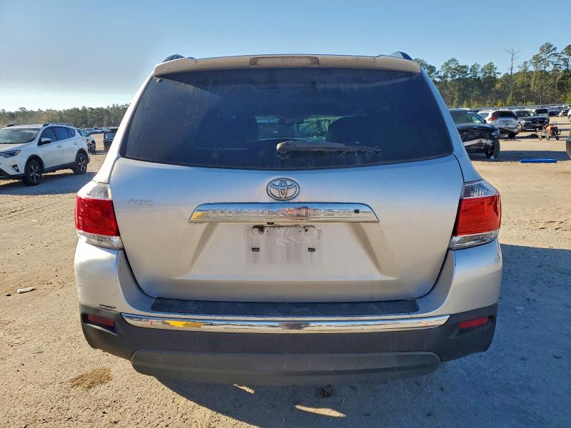 Photo 6 from auction – 2013 TOYOTA HIGHLANDER with VIN 5TDYK3EH1DS128974