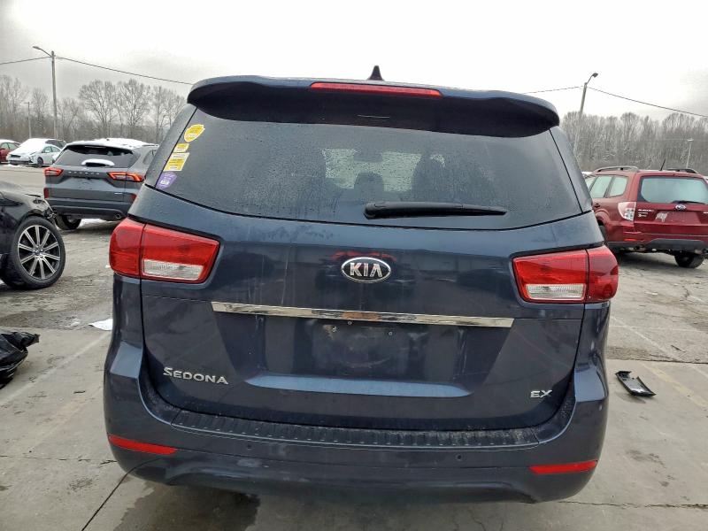 Photo 6 from auction – 2015 KIA SEDONA EX with VIN KNDMC5C14F6047760