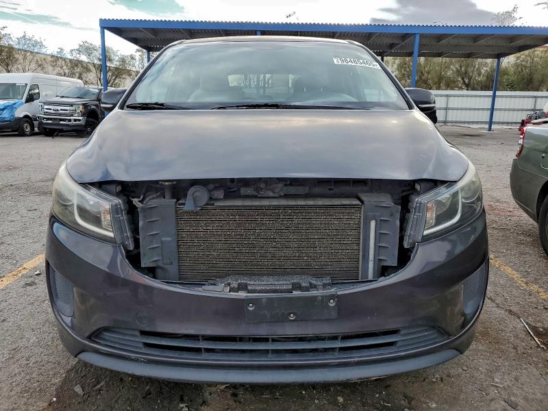 Photo 5 from auction – 2016 KIA SEDONA LX with VIN KNDMB5C17G6092647