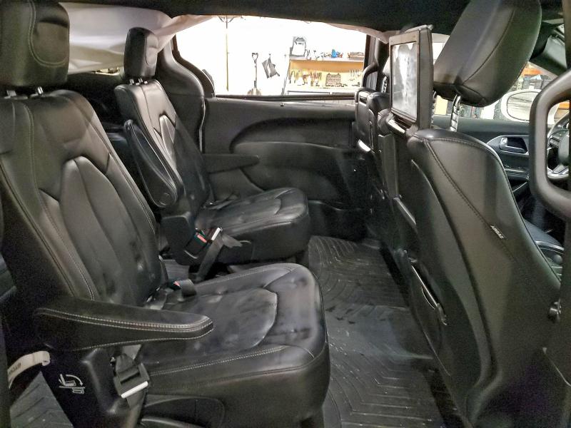 Photo 11 from auction – 2018 CHRYSLER PACIFICA T with VIN 2C4RC1EG3JR352376