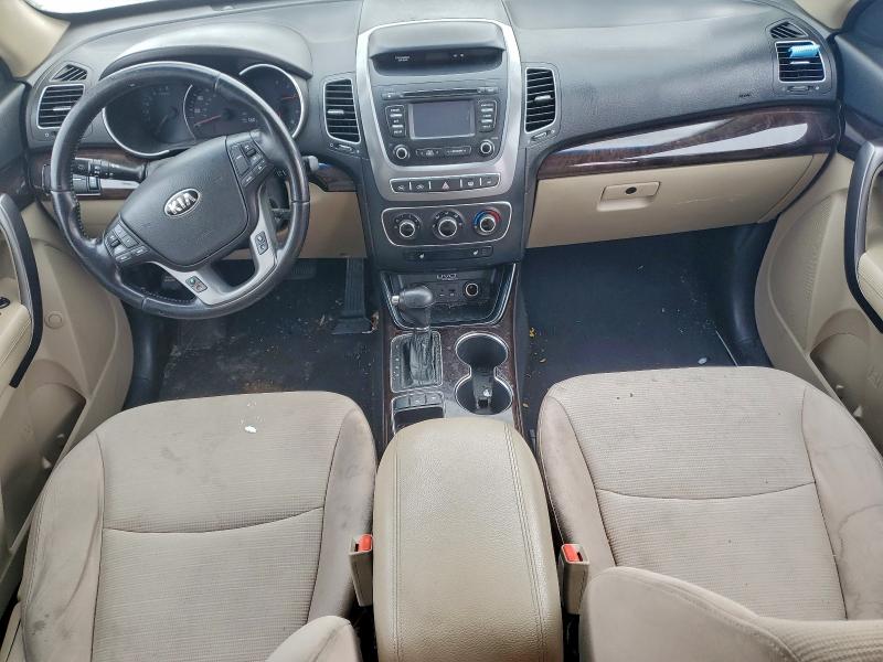 Photo 8 from auction – 2014 KIA SORENTO LX with VIN 5XYKT4A63EG511388